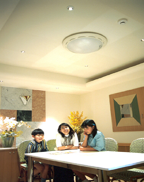 地下室陽(yáng)光餐廳